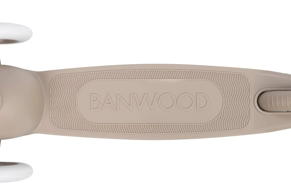 Banwood Kinderstep Eco Sand met Mandje - Image 10