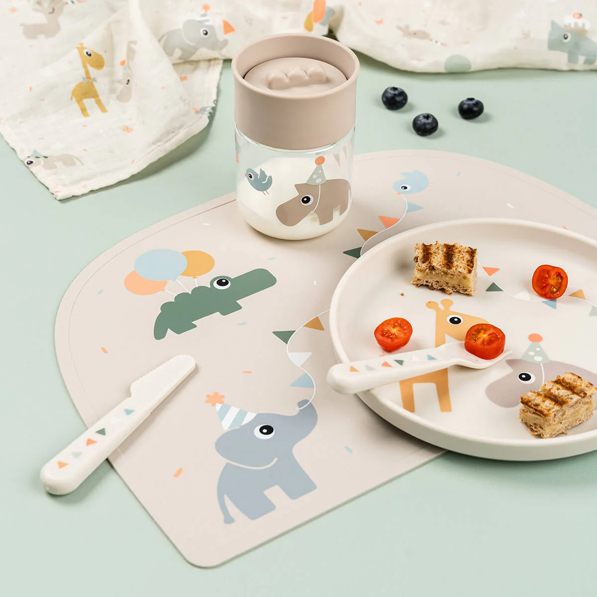 Done by Deer Placemat Celebration Sand - Image 4