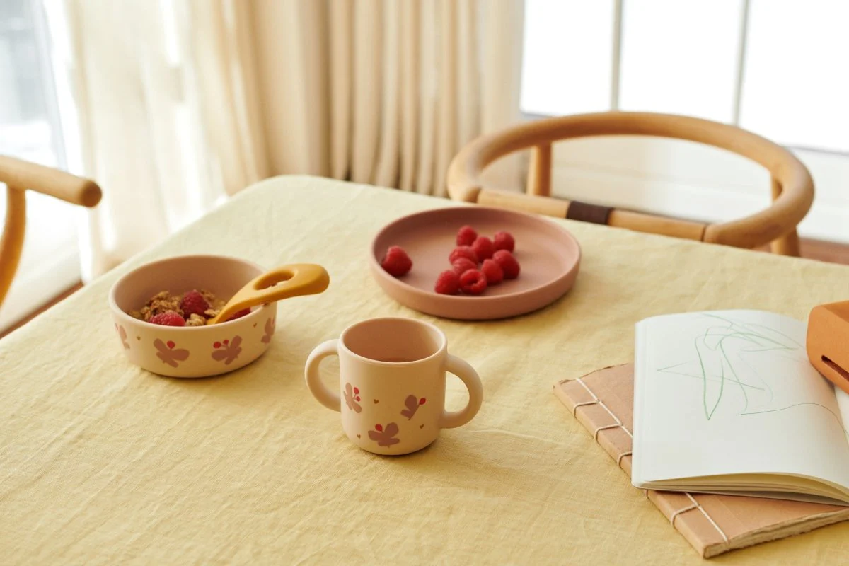 Liewood Kinderservies Set Vivi Butterfly / Apple blossom - Image 2