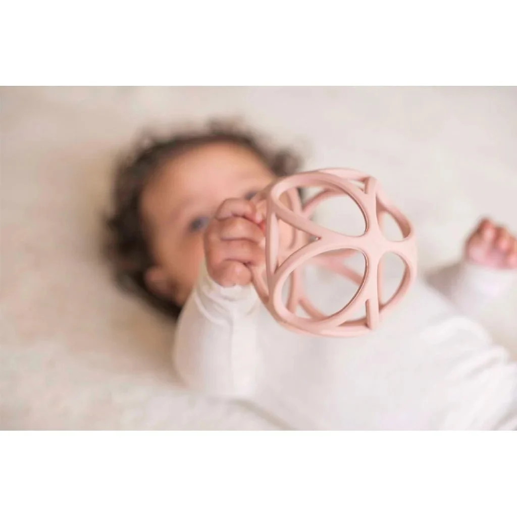 Little Dutch Bijtring Bal Pink - Image 6