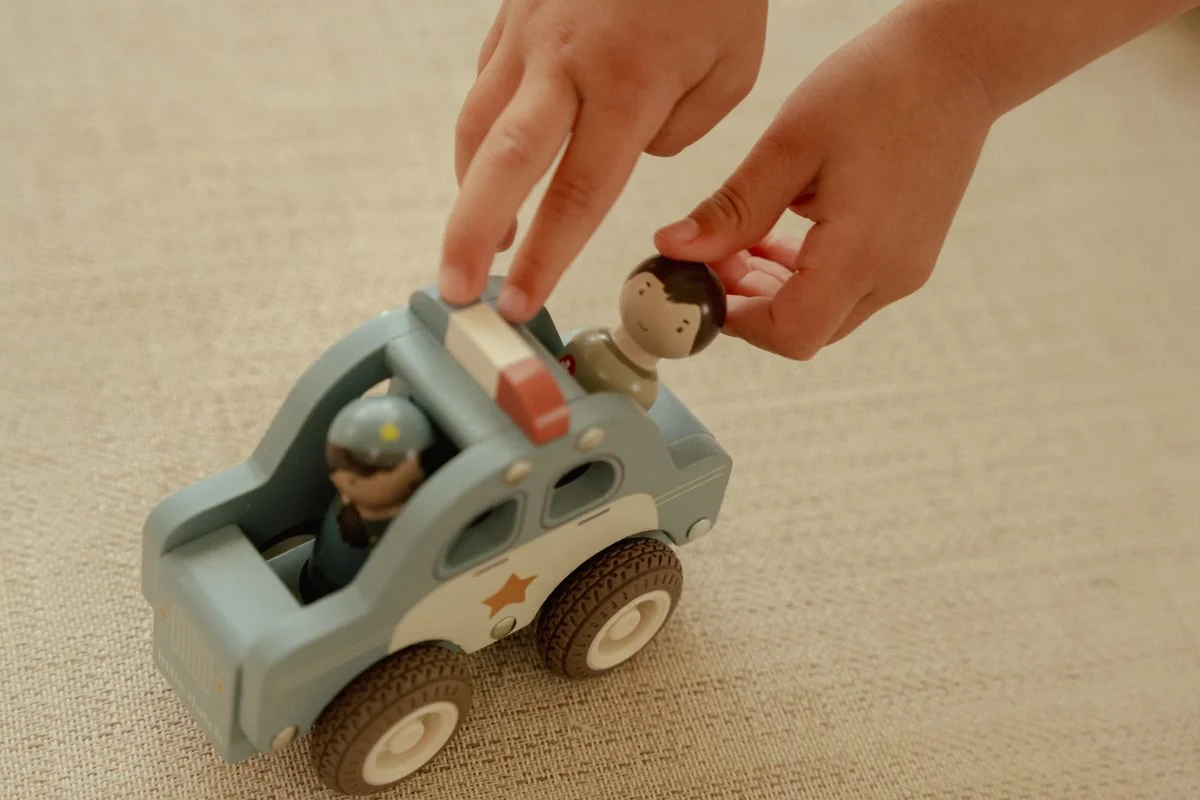 Little Dutch Politiewagen Met Pegdoll - Image 16