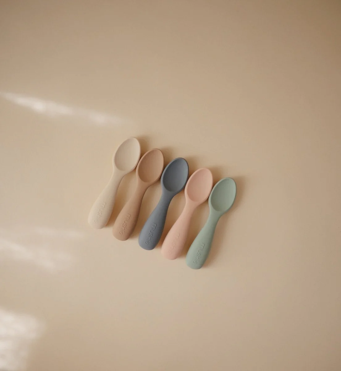 Mushie Babylepel Natural Shifting Sand - Image 3