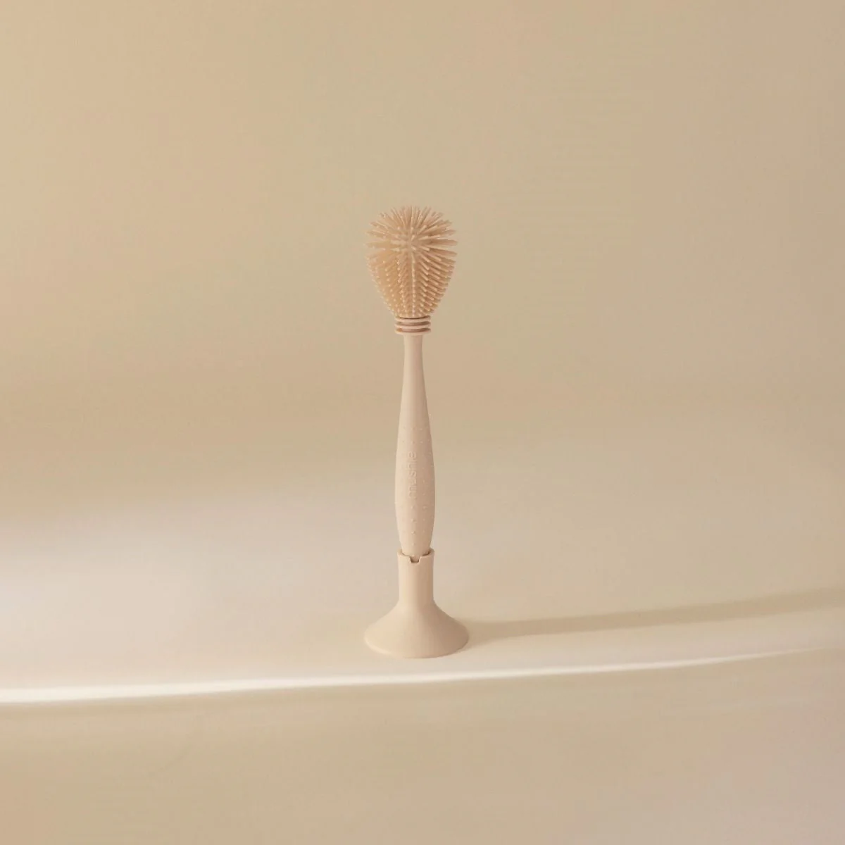 Mushie Flessenborstel Silicone Shifting Sand - Image 3
