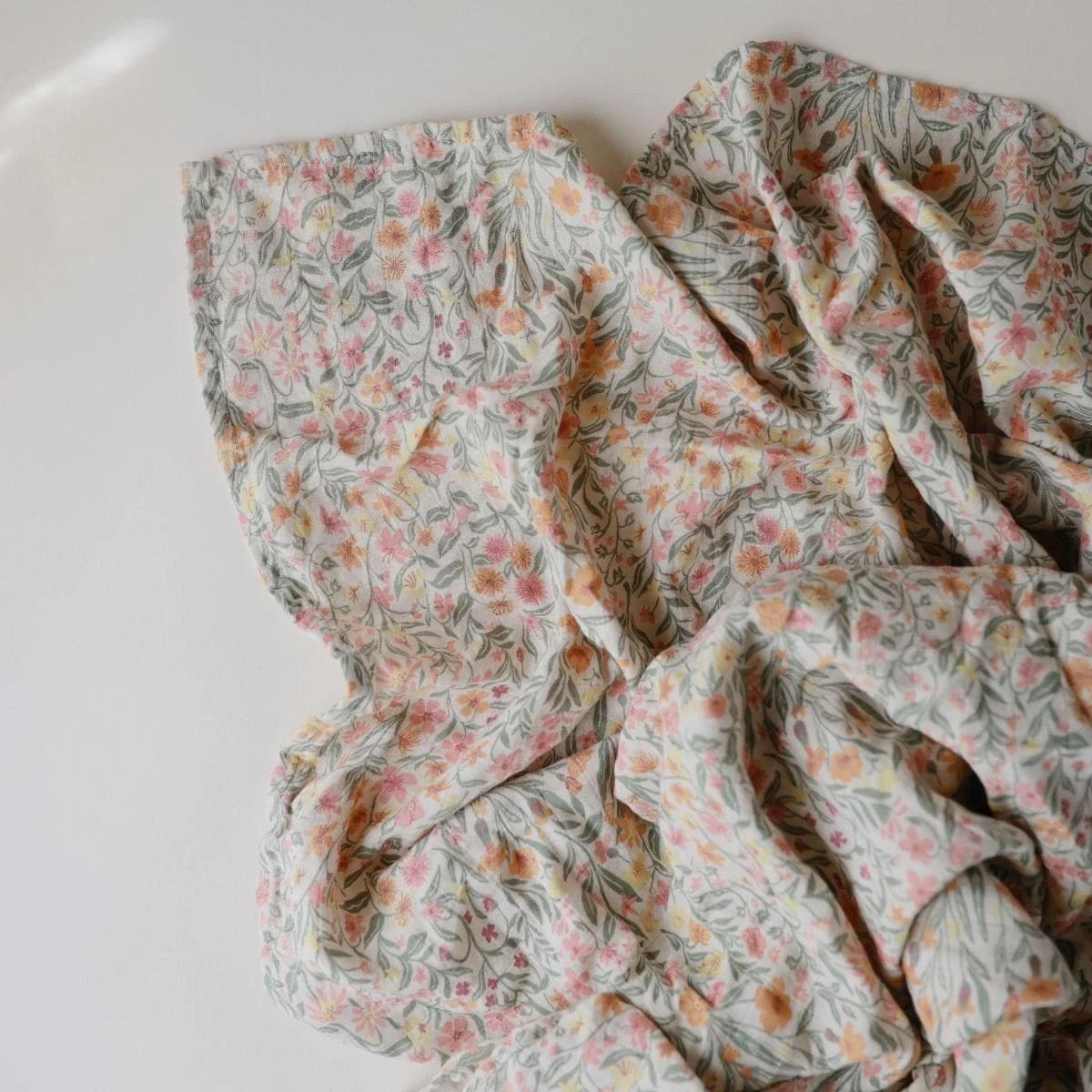 Mushie Hydrofiele Doek Pastel Blooms - Image 2