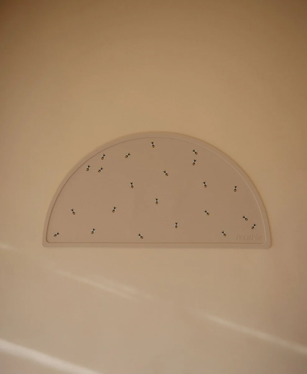 Mushie Placemat Bee - Image 2