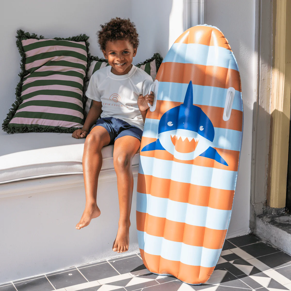 Swim Essentials Luchtbed Surfboard Tropic Shark - Image 4